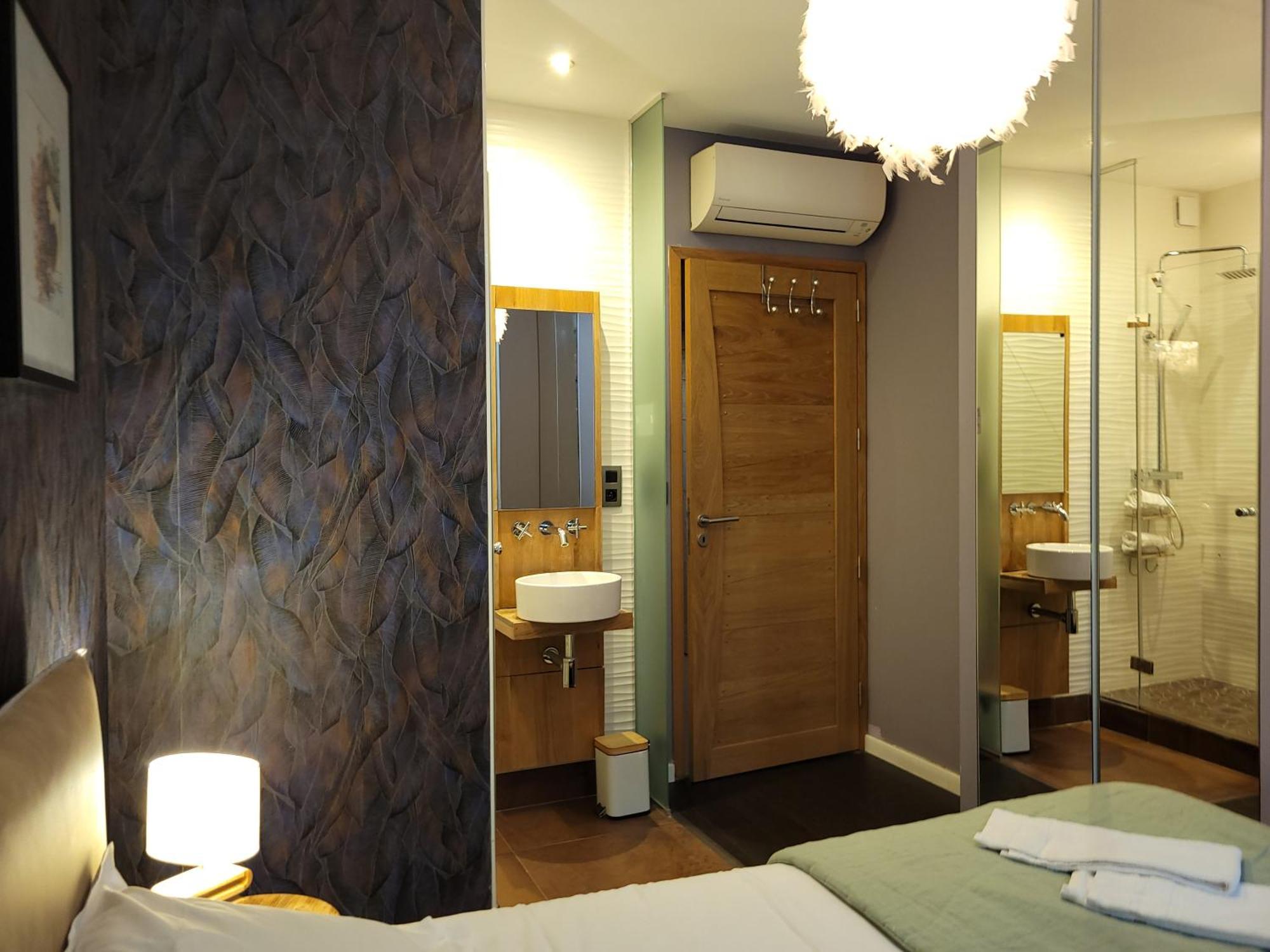 L'Eau Vive Jacuzzi Et Sauna En Vieille Ville 5 アヌシー エクステリア 写真